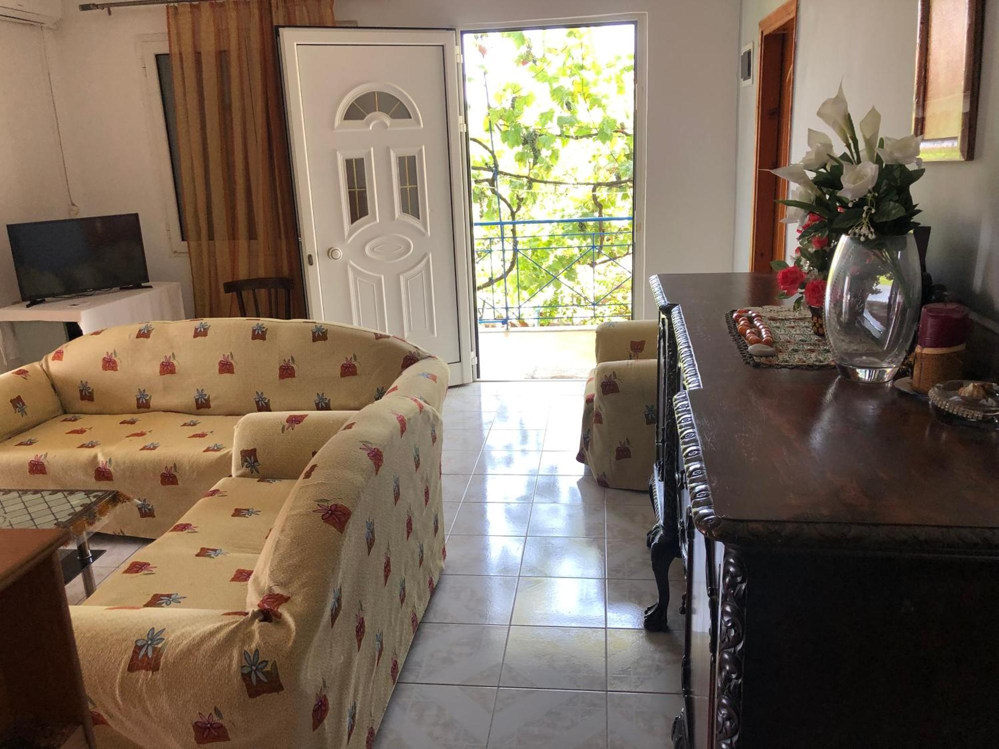 Dina House Apartment ฮีมาเรอ ภายนอก รูปภาพ